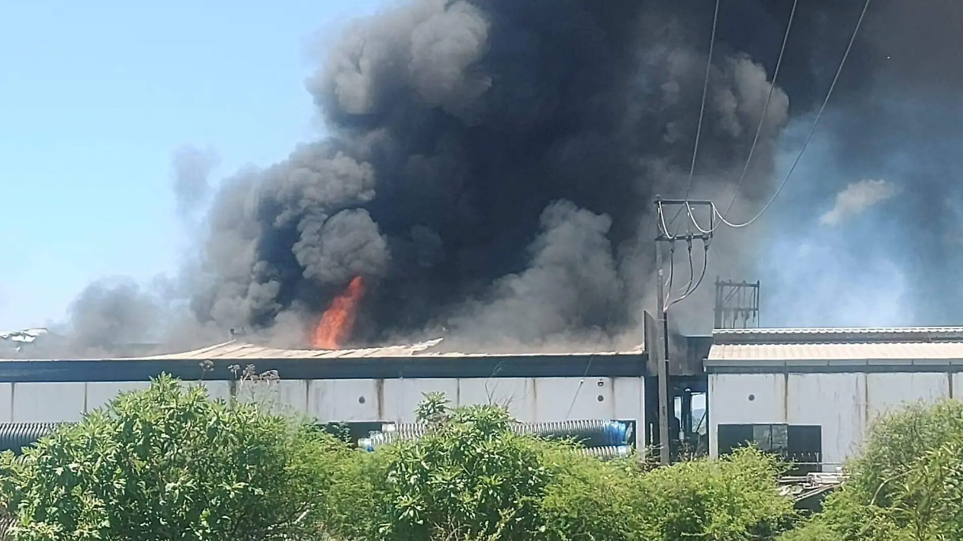 Se incendia planta de tratamiento